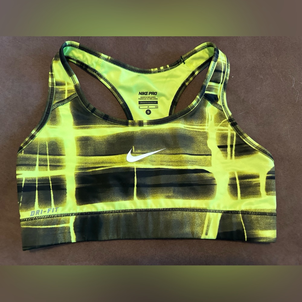 Nike Sports Bra - size S